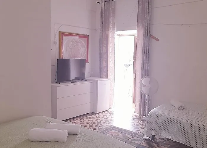 ゲストハウス Relax Serrano